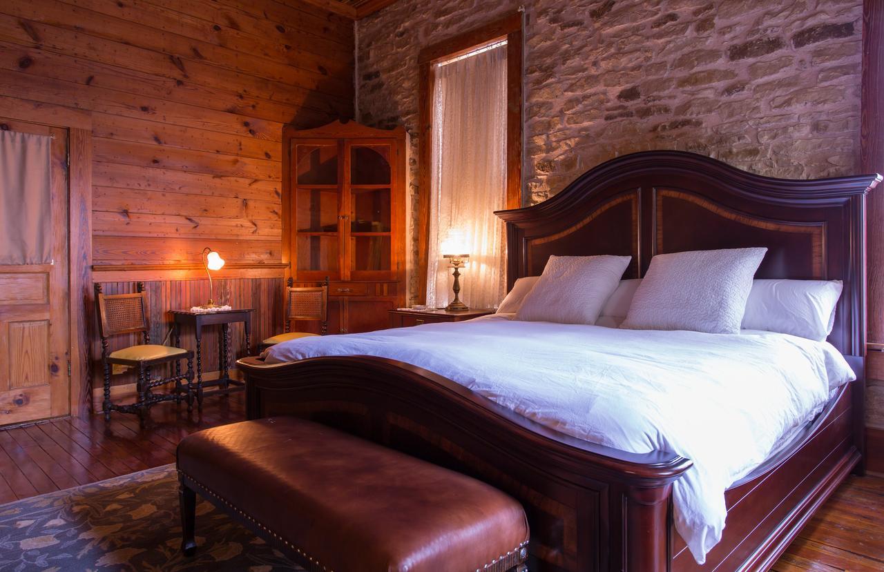 Upstairs Inn Hico Dış mekan fotoğraf