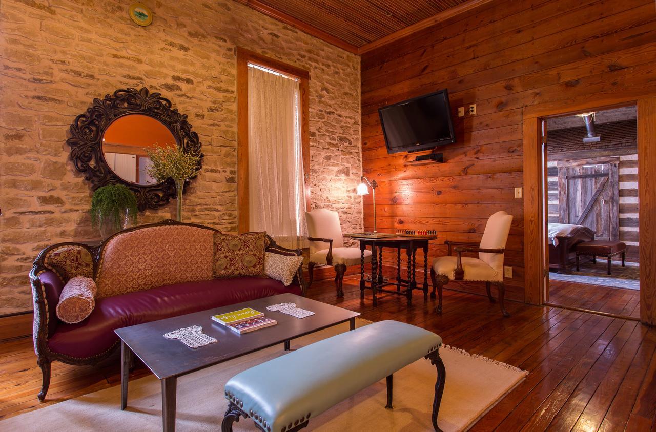 Upstairs Inn Hico Dış mekan fotoğraf