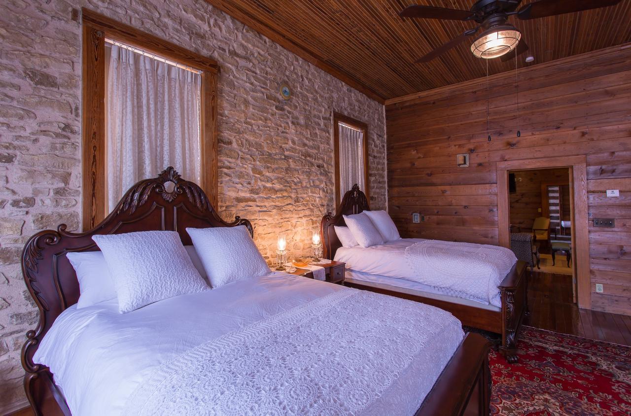 Upstairs Inn Hico Dış mekan fotoğraf