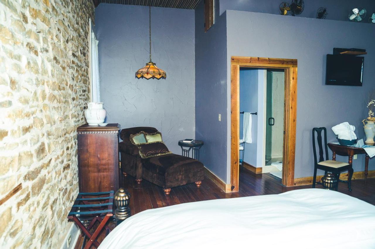 Upstairs Inn Hico Dış mekan fotoğraf